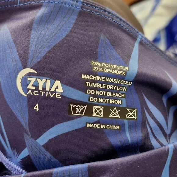 Zyia Active Women’s Cropped Dark Blue Leaf Print Leggings Size 4 Athleisure Yoga - Picture 12 of 12